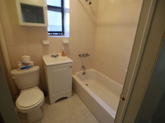 4th image of 271 Sullivan Pl #4F