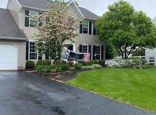 114 Summer Ridge Dr, Lansdale, PA 19446