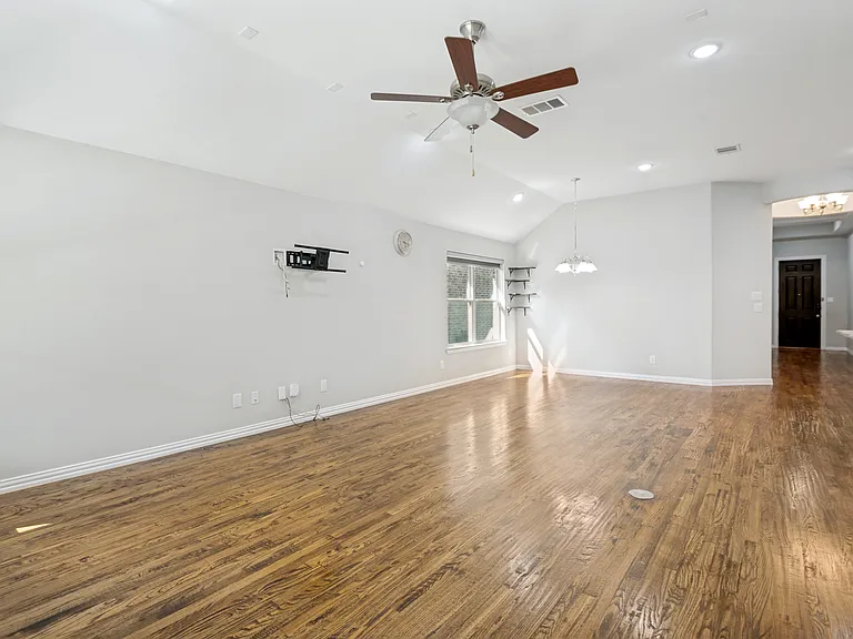 5512 Magnum Way — Photo 7