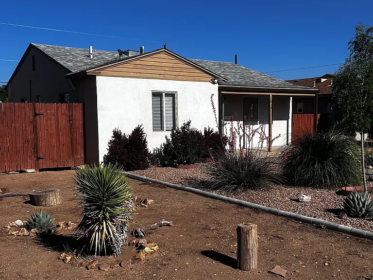 1839 Palomas Dr NE — Photo 4