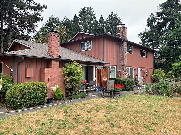 3rd image of 805 Soroya Dr SW