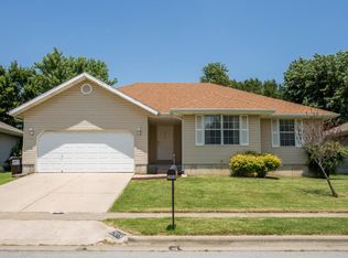 2959 W Melbourne St, Springfield, MO 65810