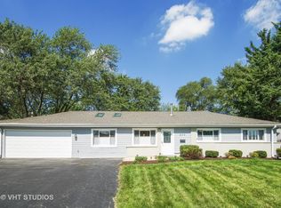 370 Newark Ln, Hoffman Estates, IL