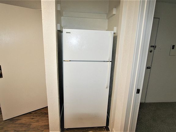 2nd image of 1410 N Pearl St APT 11