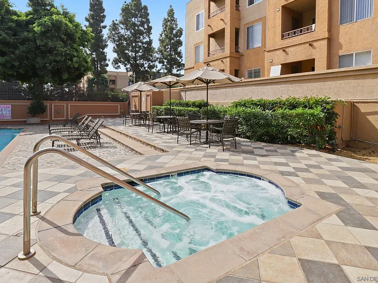 8889 Caminito Plaza Centro #7229 — Photo 40