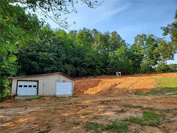 5th image of 720 Baileys Mountain Dr