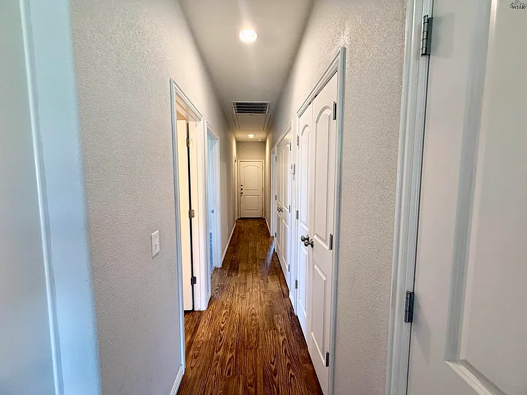 4705 Belair Blvd — Photo 9