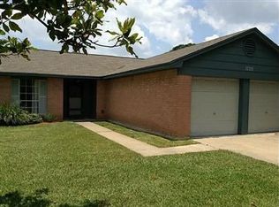 17715 Heritage Creek Dr, Webster, TX 77598