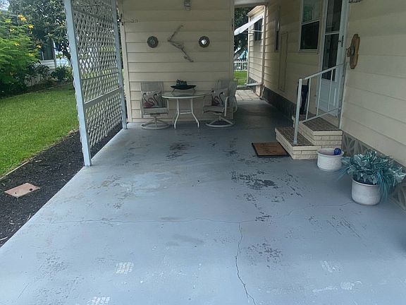 3rd image of 5875 Danbury Ln