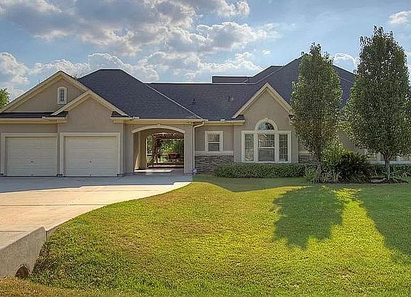 2nd image of 19707 Stone Lake Dr
