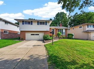 21439 Ellen Dr, Fairview Park, OH 44126