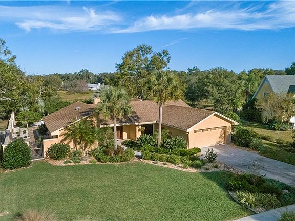 3rd image of 6717 Woodside Ct