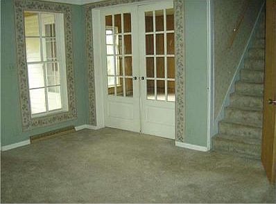 3rd image of 300 W Bellevue St