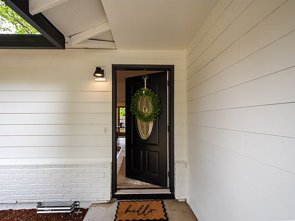 3rd image of 15301 SE 1st St