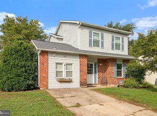 33 Honeysuckle Dr, Newark, DE 19702