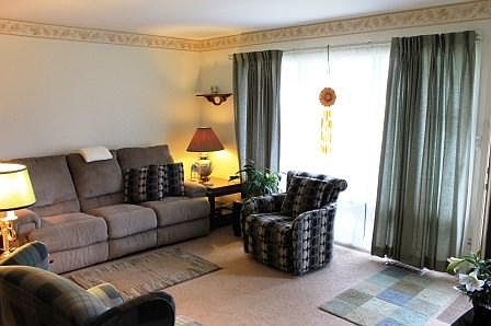 3rd image of 3162 Midvale Dr