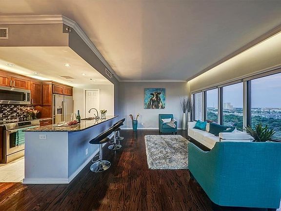 5th image of 3030 McKinney Ave APT 1406