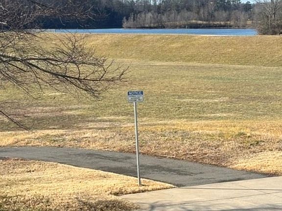3rd image of 1025 Lake Pelham Dr