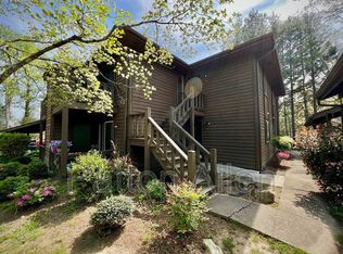580 Courtwood Ln APT 8, Hendersonville, NC 28739