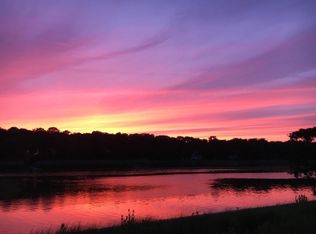17 Bishop Ave, Westhampton, NY 11977