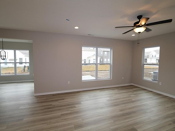 3rd image of 7050 Ashford Way