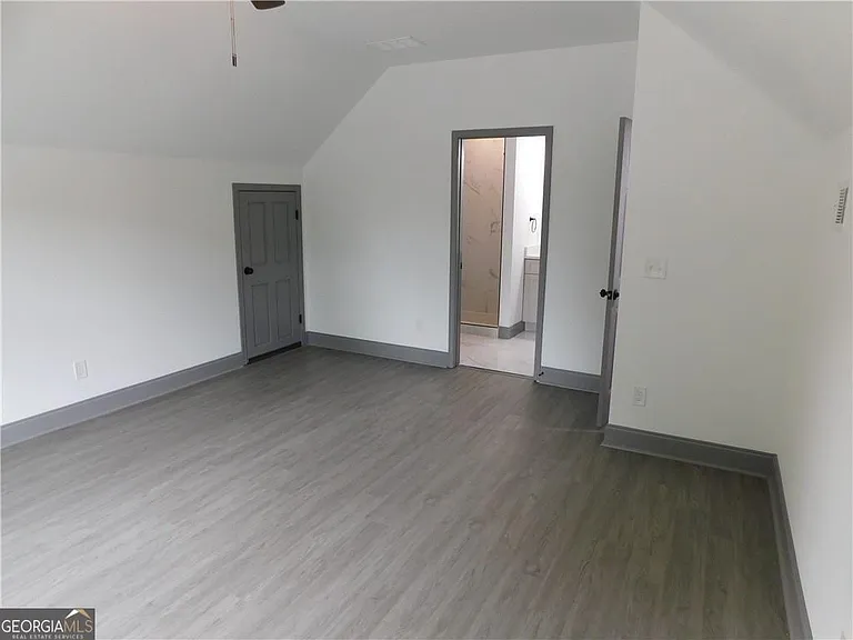 221 Stafford St NW — Photo 16