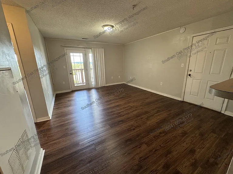 1123 Harts Ridge Dr — Photo 8