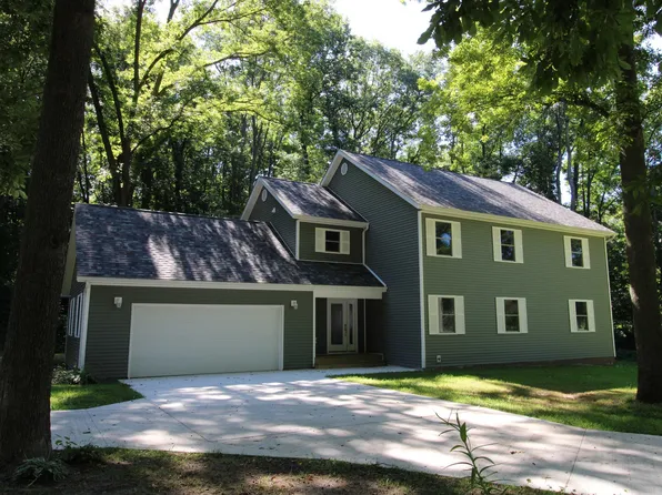 11450 Maple Rd, Plymouth, IN 46563