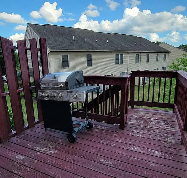 6417 Creekbend Dr — Photo 10