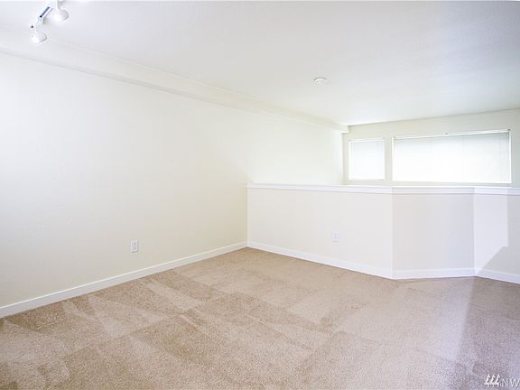 4th image of 7309 Sand Point Way NE Unit B-725