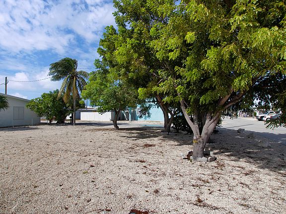 3rd image of LOT 70 5th Ave