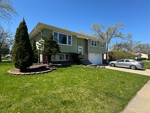 3rd image of 7410 East Ave