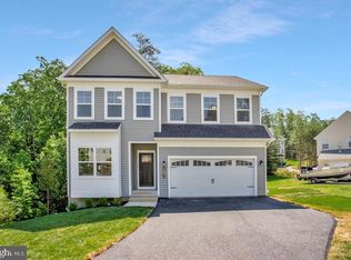 406 Warwick Pl, Edgewater, MD 21037