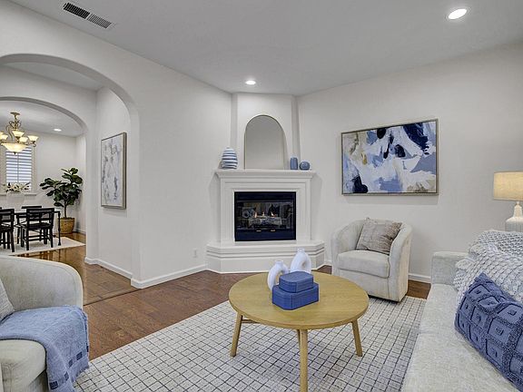 4th image of 9827 Belladonna Dr