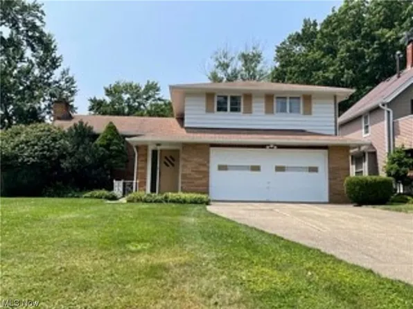 126 Lloyd Rd, Euclid, OH 44132