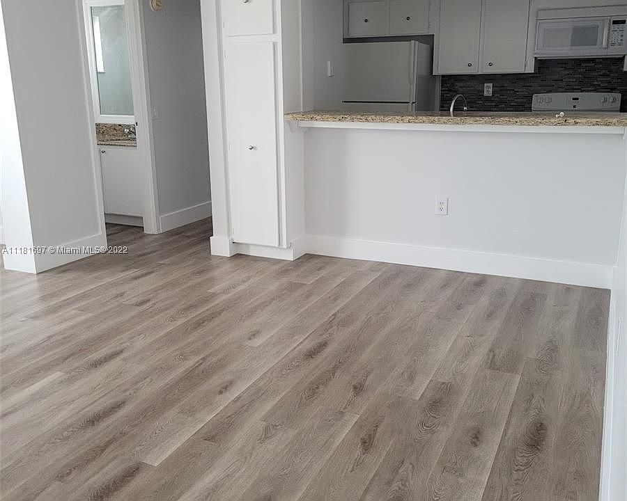 1st image of 1250 NE 125th St APT 420B