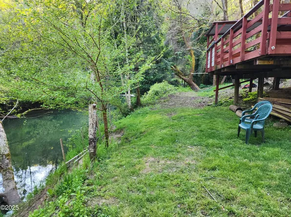 3444 Crystal Creek Loop, Eddyville, OR 97343