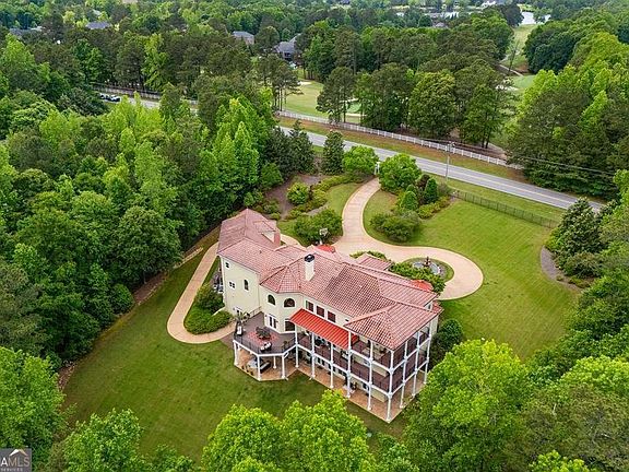 5th image of 1005 Oak Mountain Rd