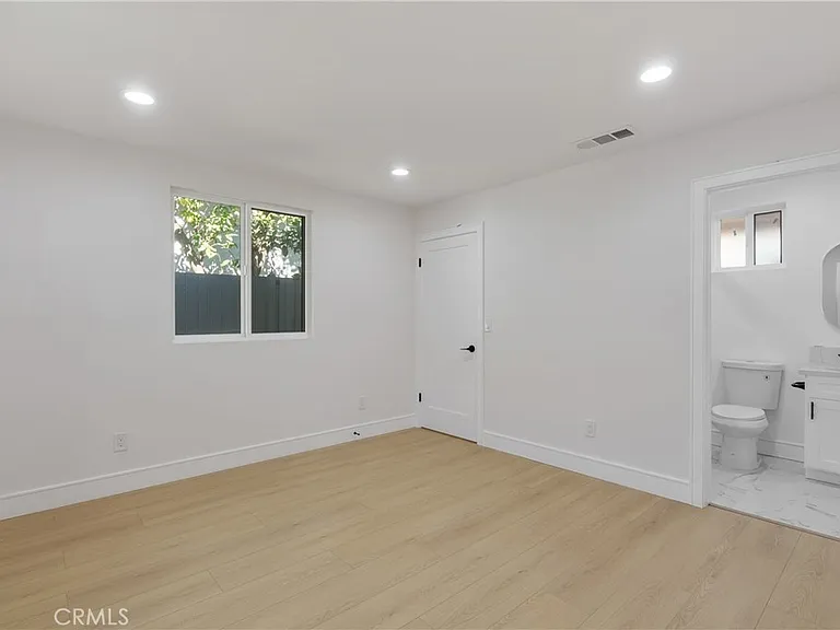 2708 S Cochran St — Photo 10