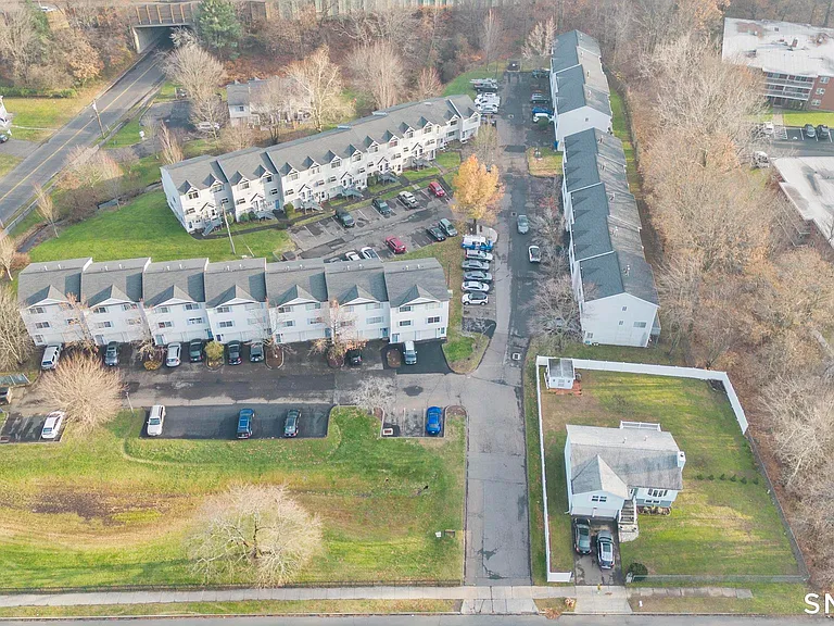 360 W Spring St #A7 — Photo 35