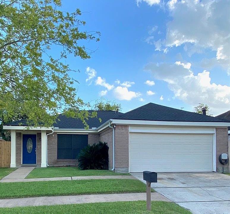 1st image of 11915 N Fairhollow Ln