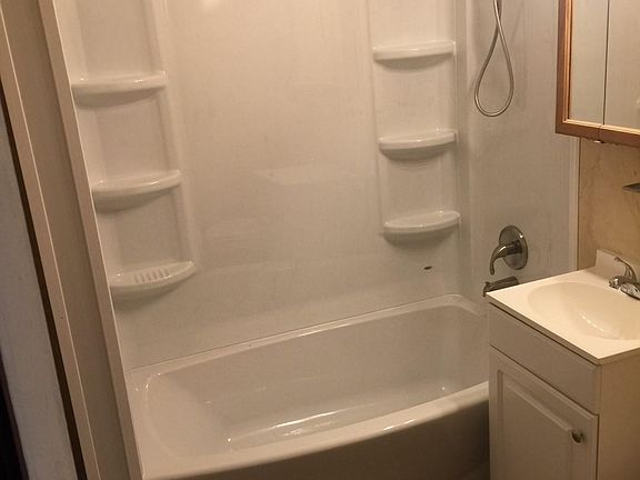 5th image of 2103 W Clarke Ave