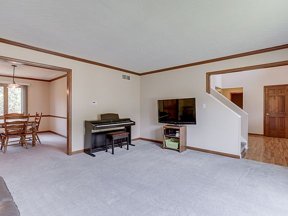 5th image of 8623 Gallant Fox Dr