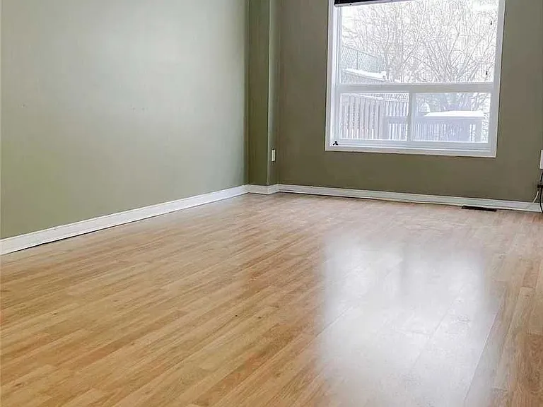 70 Twigg Dr — Photo 8