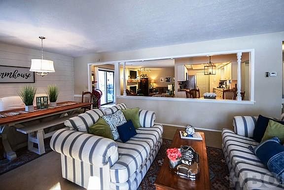 5th image of 536 Yorkshire Dr