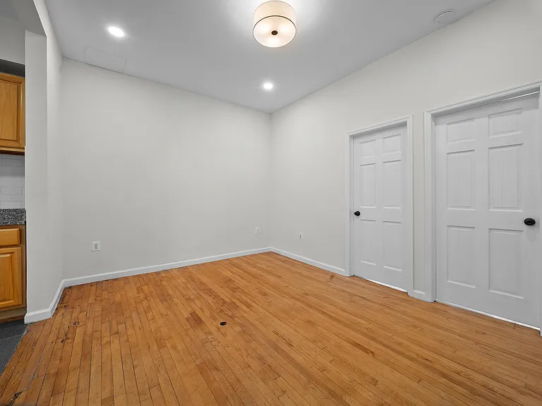 67 Franklin St #2 — Photo 6