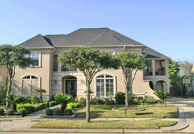 1st image of 11 Old Windsor Way