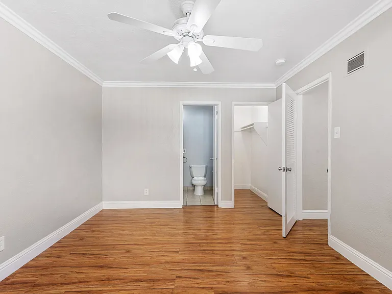 325 E William St #5 — Photo 8