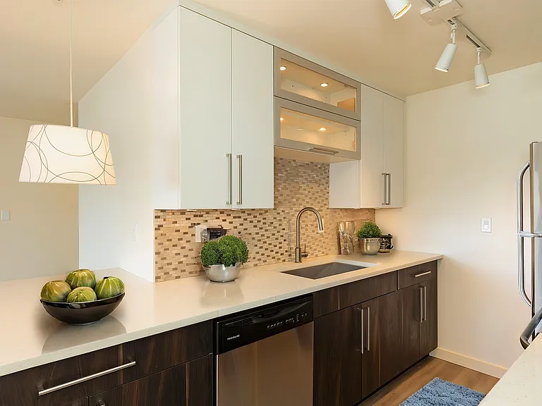Camden Apartments — Photo 1