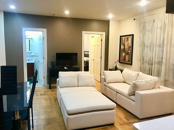 3rd image of 120 W 58th St APT 4D